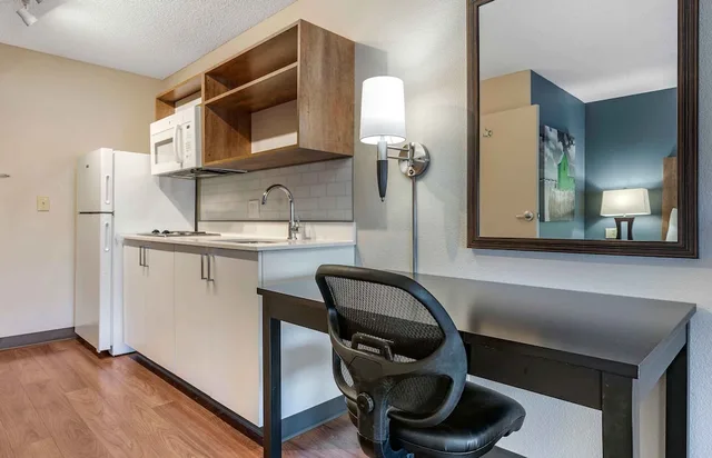 استوديو بسريرين مزدوجين بإطلالة على المرسى، Extended Stay America Oakland - Alameda 7/7