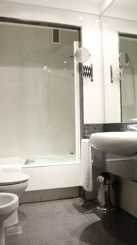 غرفة تنفيذية بسرير مزدوج مع أريكة، Hotel Clarin 2/2