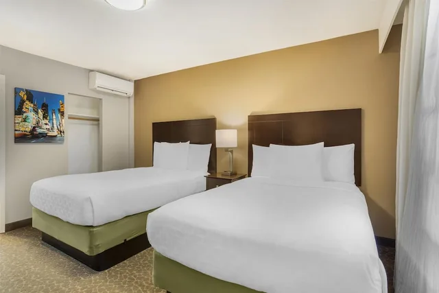 Standard, 2 Double Beds, Best Western Fort Lee 5/8