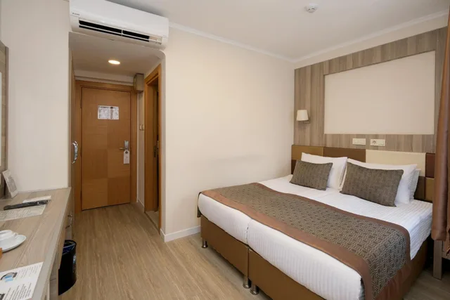 Room, Double Bed, Pera Arya Hotel 5/10