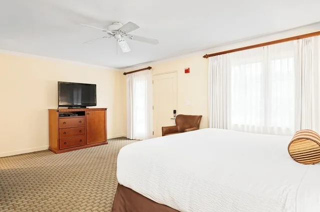 جناح جونيور لذوي الإعاقة، Brisas Del Mar Inn At The Beach 2/3