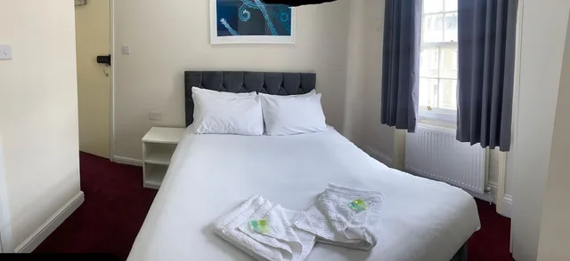 غرفة قياسية بسرير مزدوج بحمام مشترك، OYO Oban Victoria Hotel 1/4