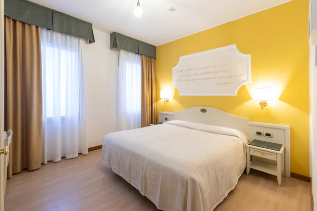Room, Double Bed, Hotel Ca Tron 1/2