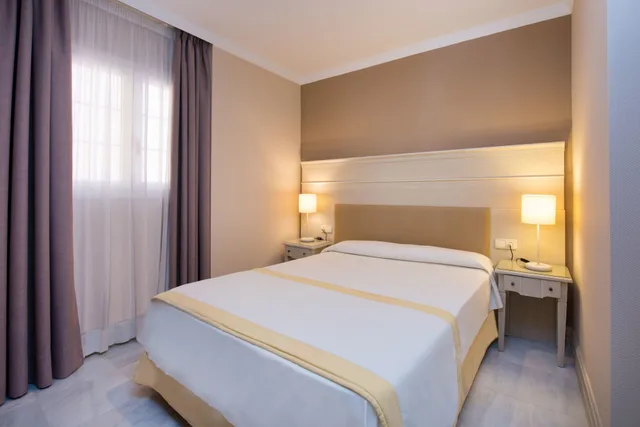 غرفة بسريرين منفصلين، Iberostar Waves Malaga Playa 7/10