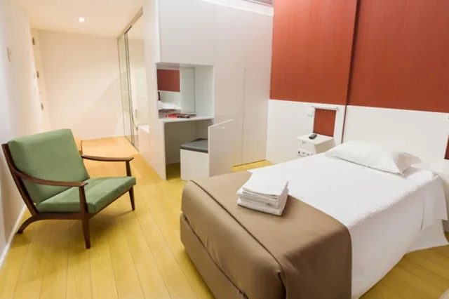 غرفة ثلاثية، Hotel Laranjeira 6/9