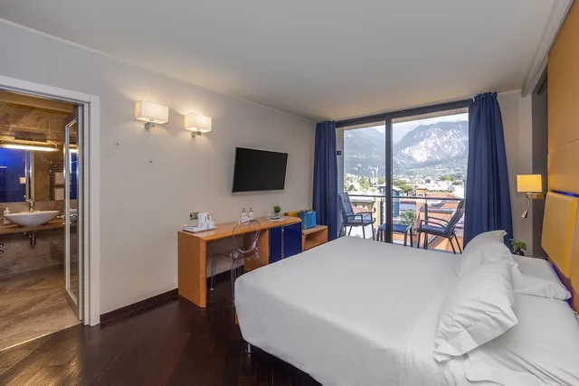 غرفة كلاسيكية بسريرين منفصلين بشرفة، Hotel Garda 1/8