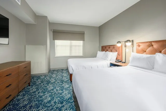1 Bedroom, Suite, 2 Queen Beds, Sofa, Country Inn & Suites By Radisson Manchester Airport Nh 1/1