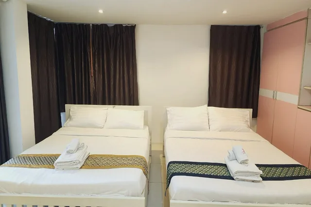 Standard, Twin Beds, Zenith Life 2/10