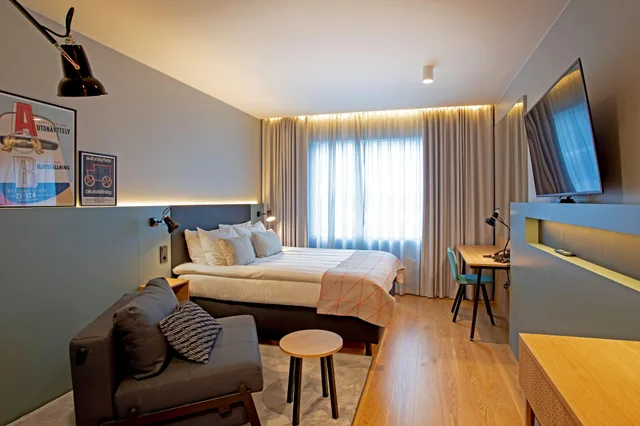 Standard, Queen Bed, Chair Bed، Holiday Inn Helsinki Expo Ex Holiday Inn Helsinki Exhibition Convention Centre 6/18