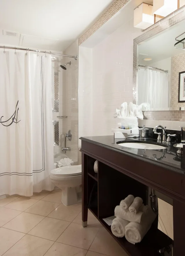 استوديو بسرير كينج، Hamilton Hotel Washington DC 4/4