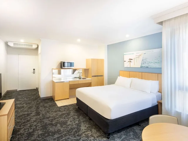 غرفة قياسية بسرير كوين لذوي الإعاقة، Mercure Sydney Manly Warringah 4/6