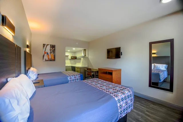 غرفة رباعية، Sunrise Inn by OYO Titusville FL 1/5