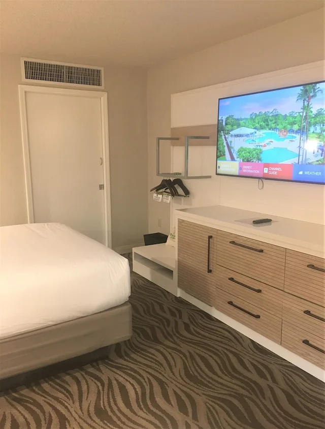 Room, Queen Bed, Exterior Entrance, Accessible, Wyndham Garden Lake Buena Vista Disney Springs Resort 1/7