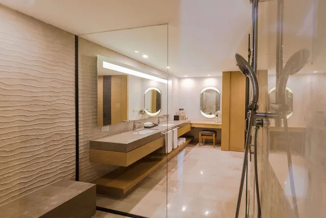 Swim Out, Junior Suite, King Bed, Partial Ocean View، Haven Riviera Cancun Resort & Spa All Inclusive - Adults Only 2/2