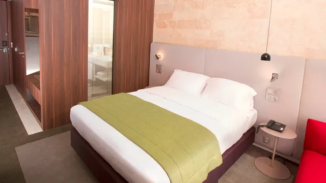 غرفة قياسية بسرير كوين، Holiday Inn Algiers - Cheraga Tower 1/2