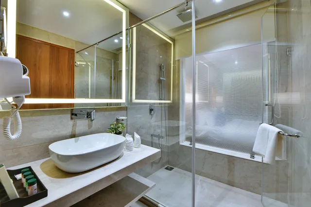 Green, King Bed، The Fern Residency Ajmer 5/10