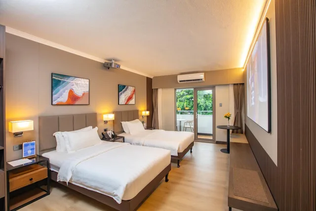 غرفة ديلوكس بسريرين منفصلين بإطلالة على البحر، EGI Cebu Resort & Hotel 1/1