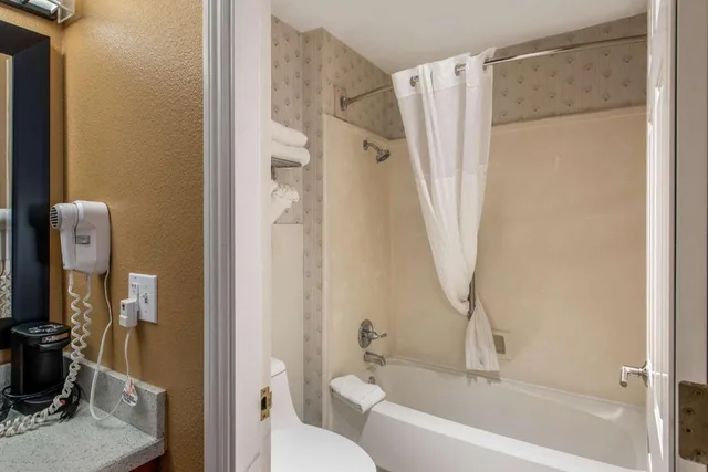 Upgrade, Suite, 2 Double Beds، Comfort Inn Mount Shasta Area 4/4