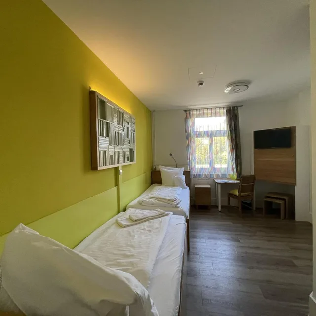 غرفة قياسية بسريرين منفصلين، Bahnhof Balingen Hotel 3/10
