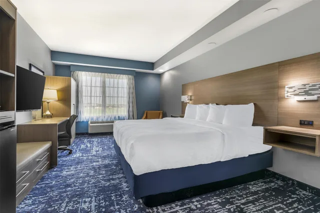 غرفة، Best Western Plus Fort Worth Forest Hill Inn and Suites 1/6