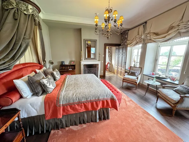 جناح بسرير كينج، CHATEAU D'URSPELT 3/4