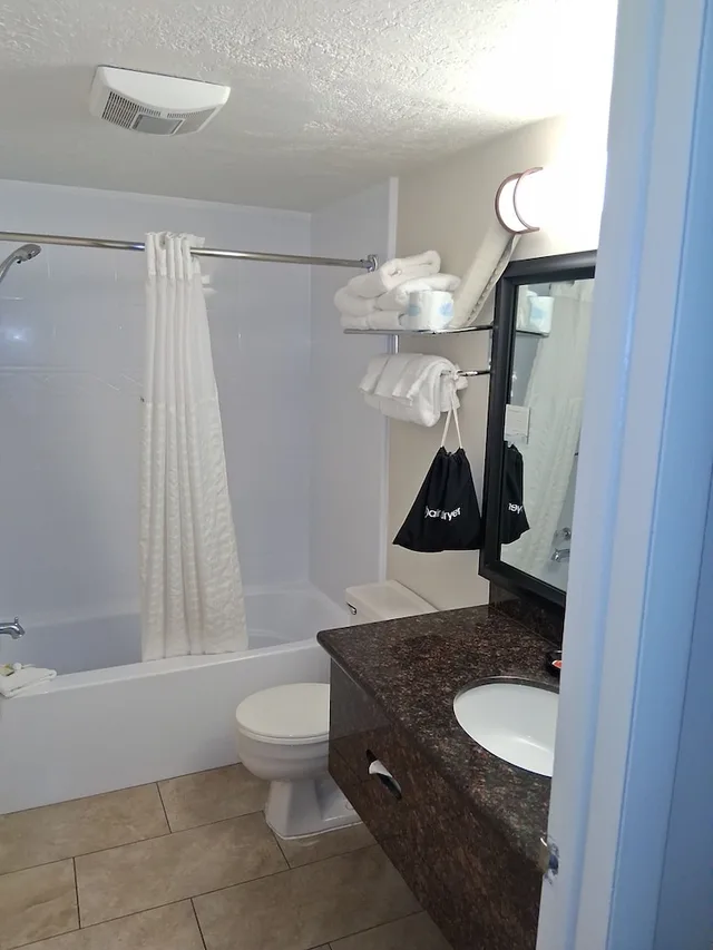 Suite, King and Queen Bed, Super 8 by Wyndham Salina/Scenic Hills Area 5/5