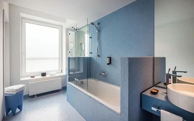 غرفة عائلية بسرير كينج مع أريكة، Art Hotel City Leipzig 6/6
