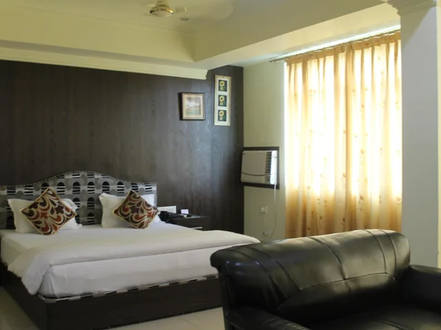 Suite, HOTEL BODHGAYA GAUTAM 1/1