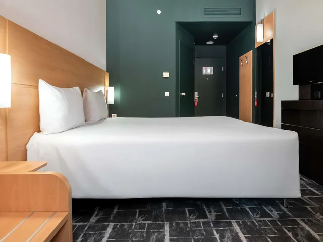 غرفة بسرير مزدوج بإطلالة على المدينة، Ibis Astana Hotel 2/6