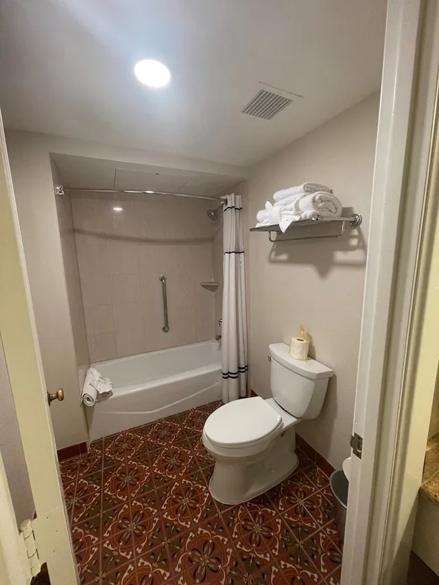غرفة بسرير كينج لذوي الإعاقة، The Mission Inn Hotel & Spa 5/7