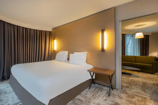 جناح بسرير كينج، Radisson Blu CDG Airport Terminal Hotel, Paris 1/3
