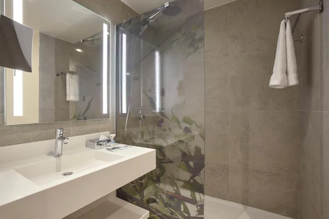 غرفة بريفيليج بسرير كوين، Mercure Paris La Defense 7/8