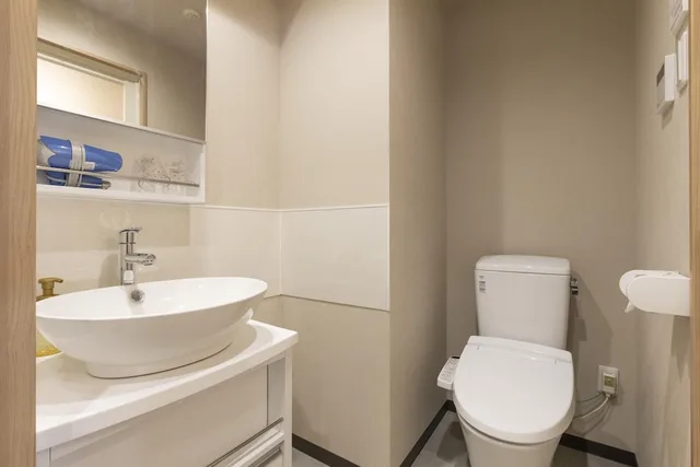 Semi Room, Single Bed, Semi Double Bed, Washing Machine، Mr.KINJO En Ishigaki 4/4