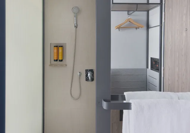 Friends & Family Triple، Travelodge Harbourfront Singapore 3/6