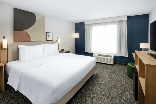 غرفة بسرير كينج لذوي الإعاقة، Spark by Hilton Salt Lake City Airport 1/4