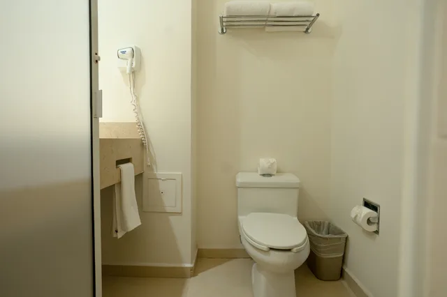غرفة ديلوكس بسريرين مزدوجين بإطلالة على المسبح، Costa Club Punta Arena Hotel - All Inclusive 2/2