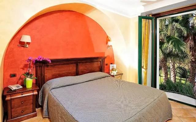 Room, Single, Double Bed, Arbatasar 1/3