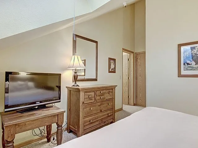 Condominium, 2 Bedrooms, Den، River Mountain Lodge by Breckenridge Hospitality 4/5