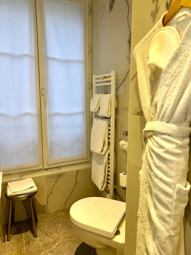 غرفة سوبيريور بسريرين منفصلين، HOTEL DE VARENNE 9/10