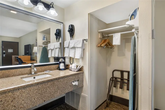 غرفة بسريرين كوين، Best Western Winchester Hotel 8/8
