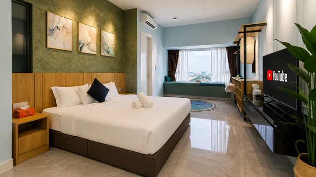 Couple, Deluxe, King Bed، imperio residences by lets stay 1/1