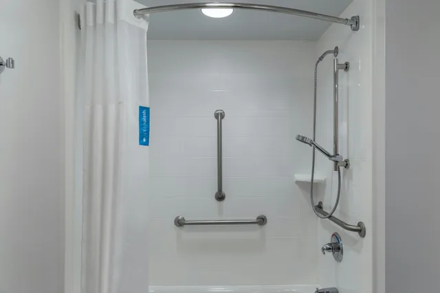 استوديو بسرير كينج لذوي الإعاقة، Hampton Inn La Crosse-Onalaska 7/7