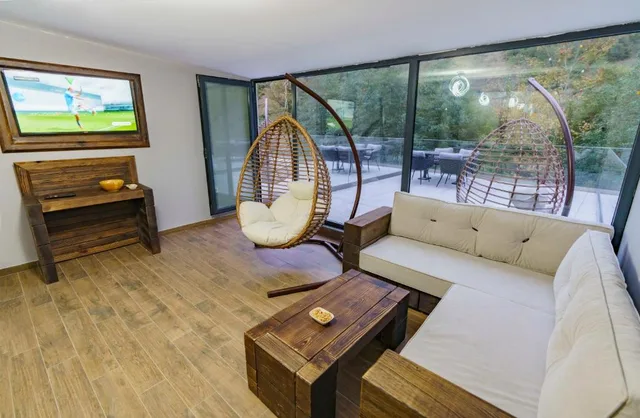 غرفة تنفيذية بشرفة، MacarTasi hotel 10/10