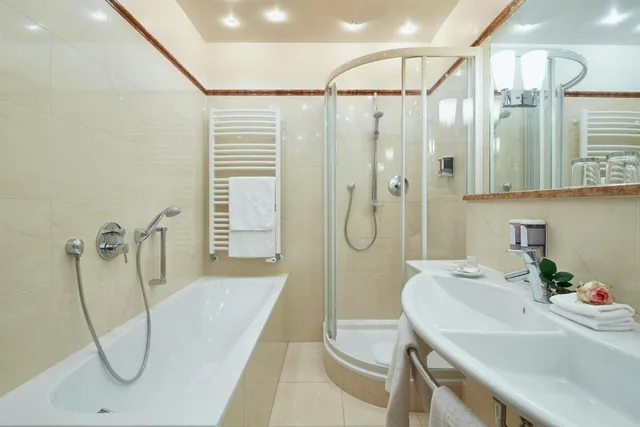 Junior Suite, Balcony, Thermenhotel Ronacher Superior 8/10