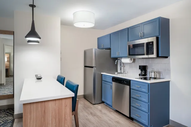جناح بسرير كوين بغرفة نوم واحدة، Candlewood Suites El Paso 2/3