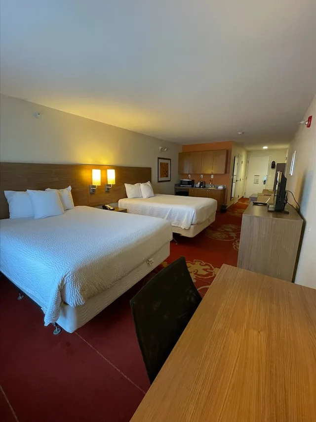 جناح استوديو بسريرين كوين لذوي الإعاقة، Days Inn And Suites Belmont 2/6