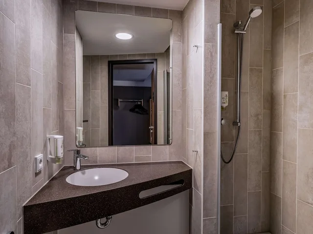 غرفة بسريرين منفصلين، B&b Hotel Villingen-schwenningen 4/5
