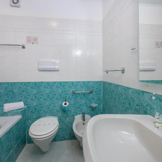 غرفة كومفورت رباعية، Hotel Club Eloro 5/7