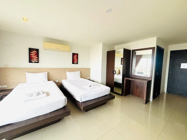 Sunset, Twin Beds، Oceanview Treasure Hotel & Residence 3/6