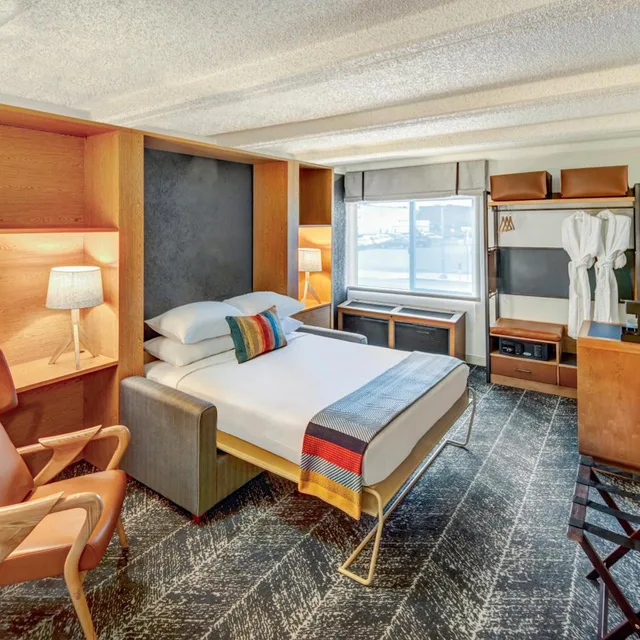 Urban, Suite, King Bed, The Wildbirch Hotel in JdV by Hyatt 3/4